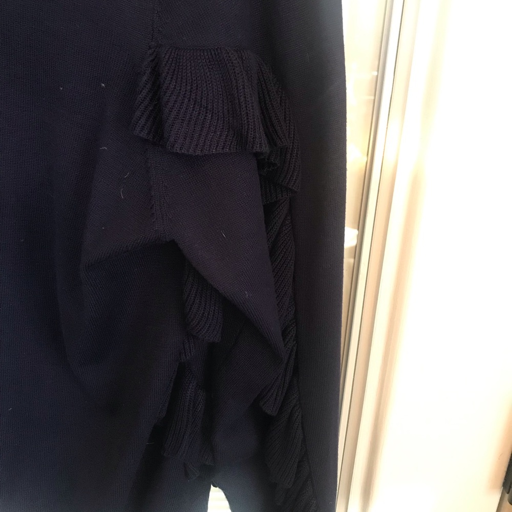 Elegant Blue Ruffled Sweater - Picture 8 of 8